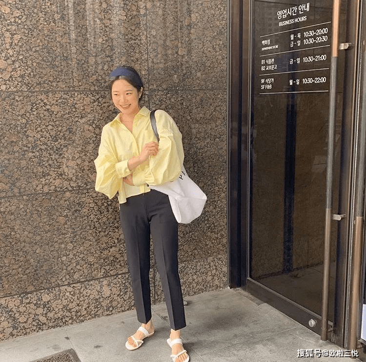 卫衣 今秋 5种小黑裤穿搭,让你秋冬更洋气~