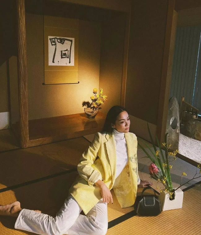 颜色 突破黑白灰,遇见最美秋季配色