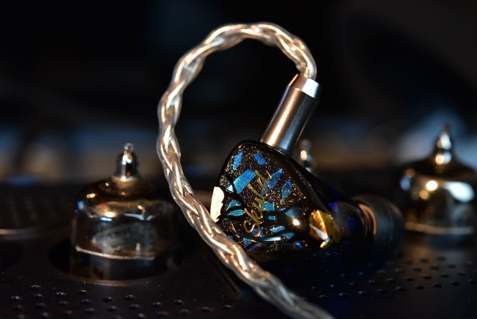 KINERA Skuld 5动铁耳机评测：单看频响曲线堪称动铁之王