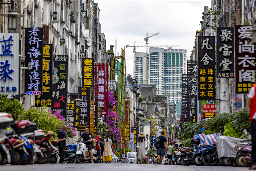 广西北海|广西北海有一条200多年的老街，骑楼建筑充满异域风情，游客最爱