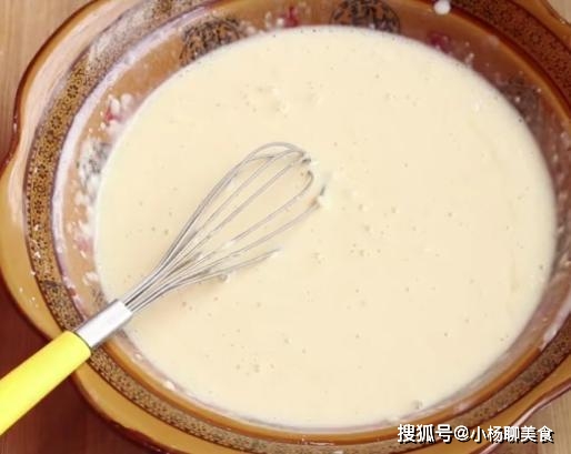 牛奶|早餐这样做，孩子三天两头点名要吃，不揉面不发面，比蛋糕还香
