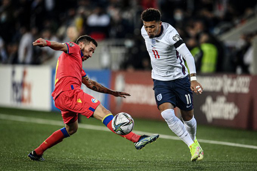 原创桑乔犯罪式过人连续穿裆戏耍两对手英格兰为曼联找到使用说明