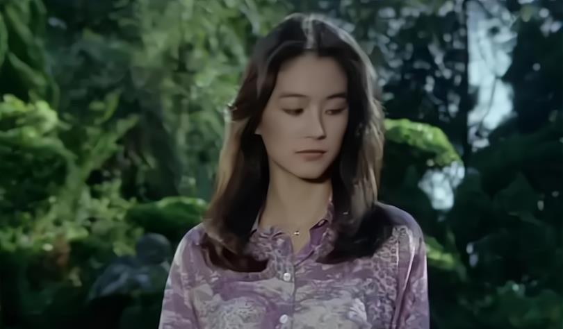 电影 林青霞年轻时有多时髦？40年前《金盏花》的时尚穿搭，美得不像话