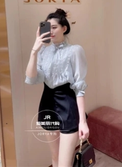 女郎 显逼格的穿着，宛若油画女郎般着装