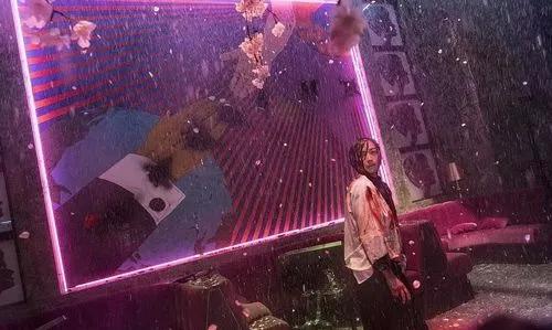 美学极具视觉冲击力的日式爆裂美学，肆意而浪漫