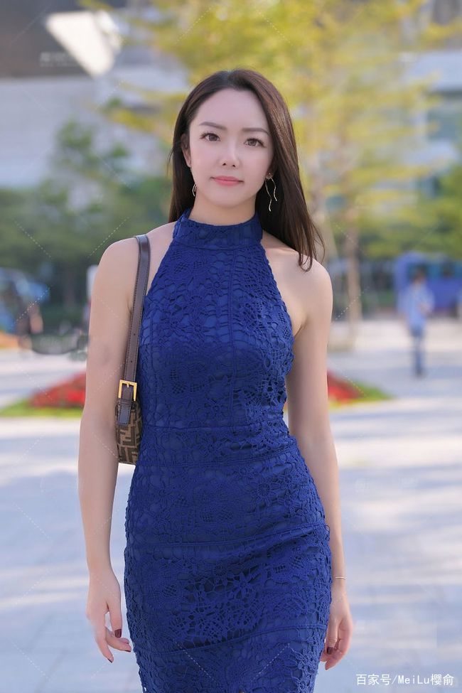 黑色 街拍：连衣裙搭配好了，真的会成为焦点