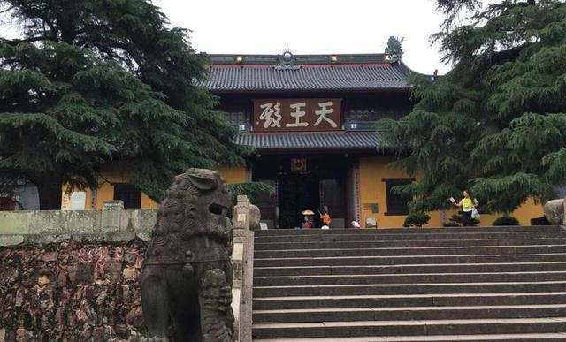 浙江最特殊的寺庙，日本人为它修建佛阁，相隔至今1700多年历史