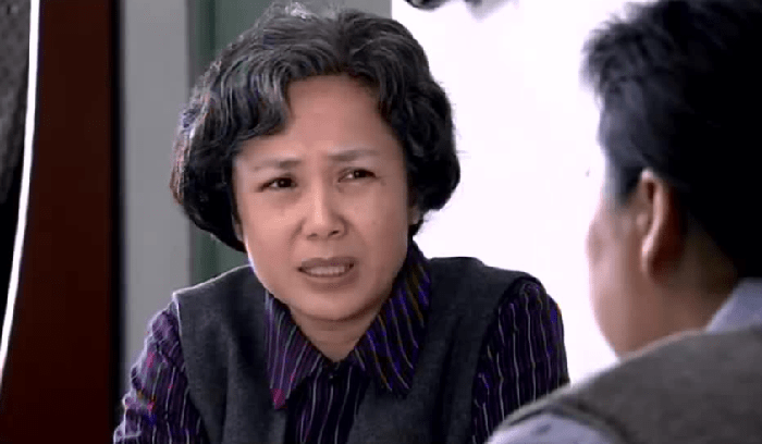 金婚:没文化不漂亮的庄嫂反胜文丽,靠得都是庄嫂的智慧!_大庄