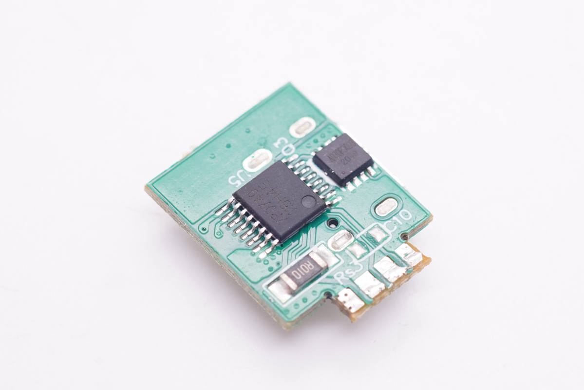 支持5-20V齐全电压档位，既可充iPhone 13又能充笔电，古石30W快充充电器拆解