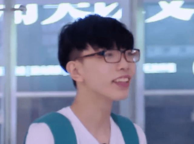 因为|变形计：第一个坐大奔去农村的人，得知他的真实身份，果然不一般！