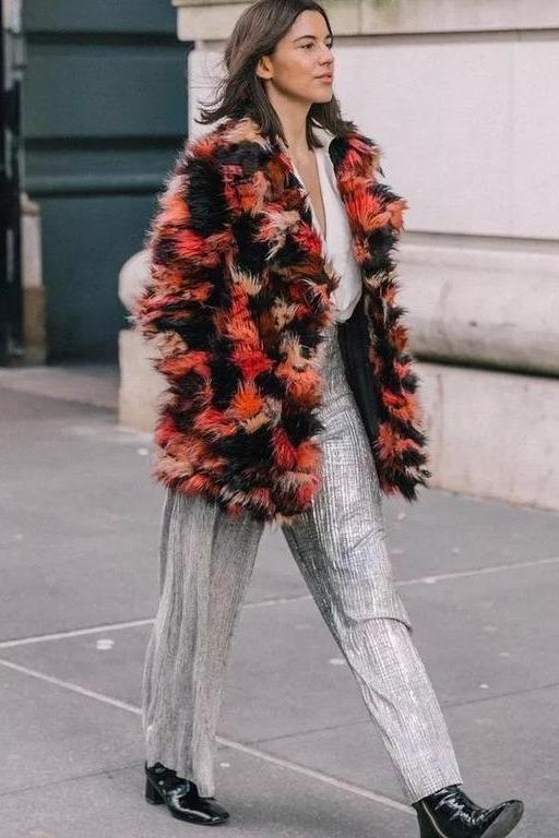 感觉 短款外套才更时髦!上身显瘦又时髦,小姐姐妥妥的时髦精