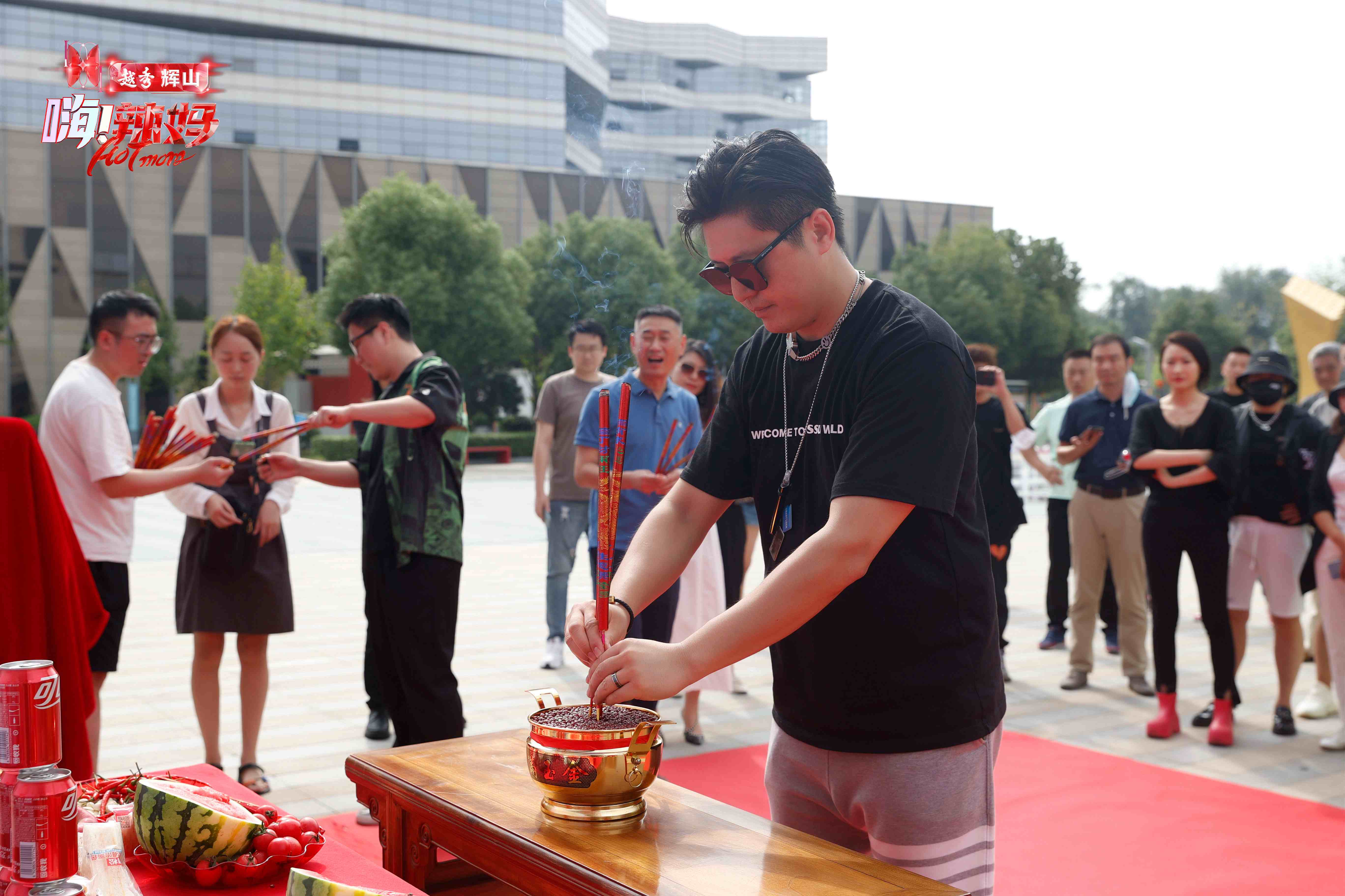 见证|综艺《嗨！辣妈》选手入营 共同见证“新时代女性”的初级绽放