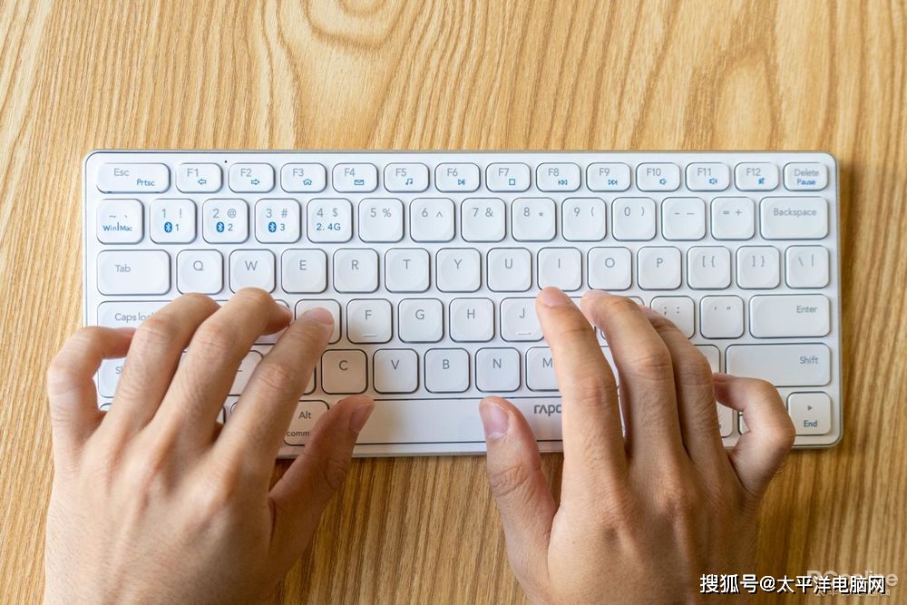 便携手感完美结合，78键位雷柏E9050G无线刀锋键盘评测