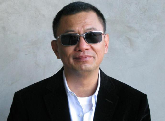 拍卖结果|王家卫30件藏品拍卖结果出来了！张国荣穿过的夹克，拍了75万多！