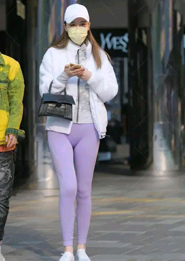 黑色 别致时髦的瑜伽裤装扮美得别致有气质,展现英姿飒爽,休闲俏皮