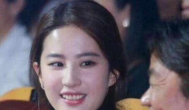 为什么没人敢娶刘亦菲 e97419c5dd6d410ebc8ebc1a98ffa818.jpeg