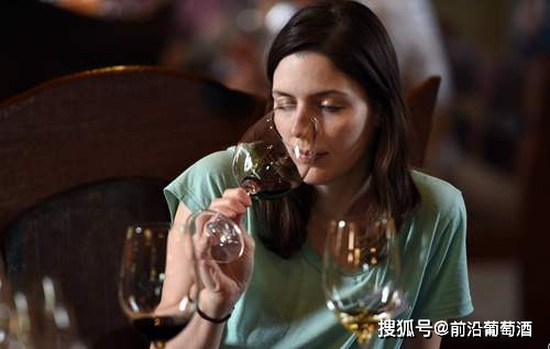 年份|葡萄酒收藏便于更好地品鉴,葡萄酒的溢彩流光、幻想与科学收藏