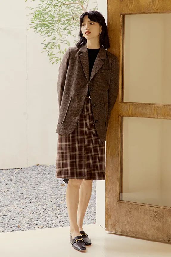 气质 大毛衣+半裙,才是2021秋冬最气质时髦的打开方式!