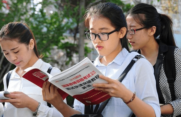 收入|杭州一幼儿园老师晒“天价”工资单，一年工资近30万，还享有编制