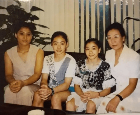 便让姐姐陪着妹妹一起训练,莫慧芳被选中了,但莫慧兰落选了