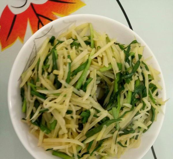 红萝卜丝炒土豆丝能吃吗 197545114cc34428ac954a028b0a95e3.jpeg