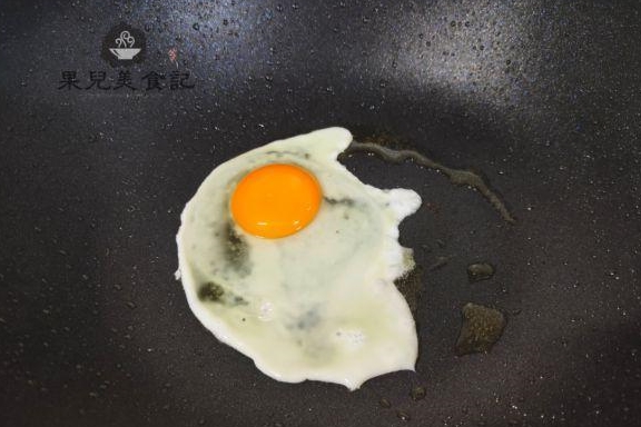 生活|给孩子做了份早餐，两煎一煮，简单好吃，不浪费