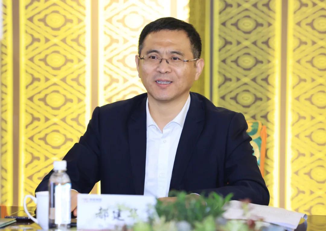 县委书记都建华一行深入荣程集团调研