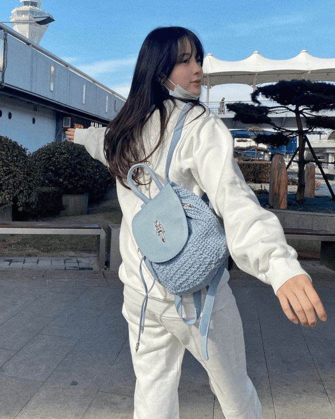 饰品 慵懒风清纯又迷人，几件单品就能穿出法式风格