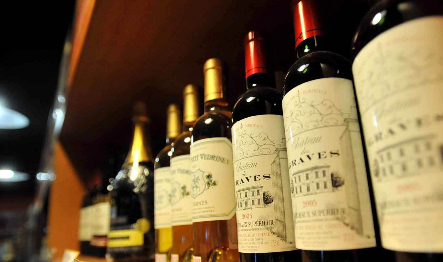 因为|超市中20元一瓶的“葡萄酒”，真的是劣质酒吗？听听内行怎么说