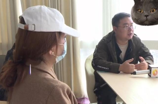 因为周女士花三万元做整容手术后不敢见家人，哭着说：以前我很自信的