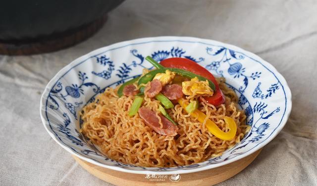 关火|炒米粉记得多这两步，炒出来不碎不粘连，好吃又入味，当早餐合适