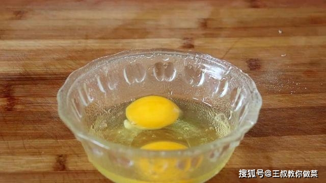 水大叔|大厨教你这样做菠菜糊鸡蛋小零食，松软香甜，营养美味，特别好吃