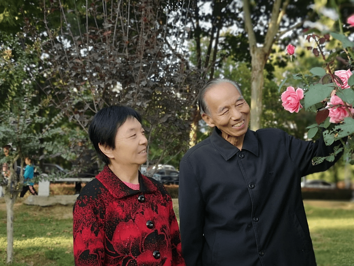 老年生活如何过得精彩 edbe6346310044b48d7a6e6908fe2d2e.png