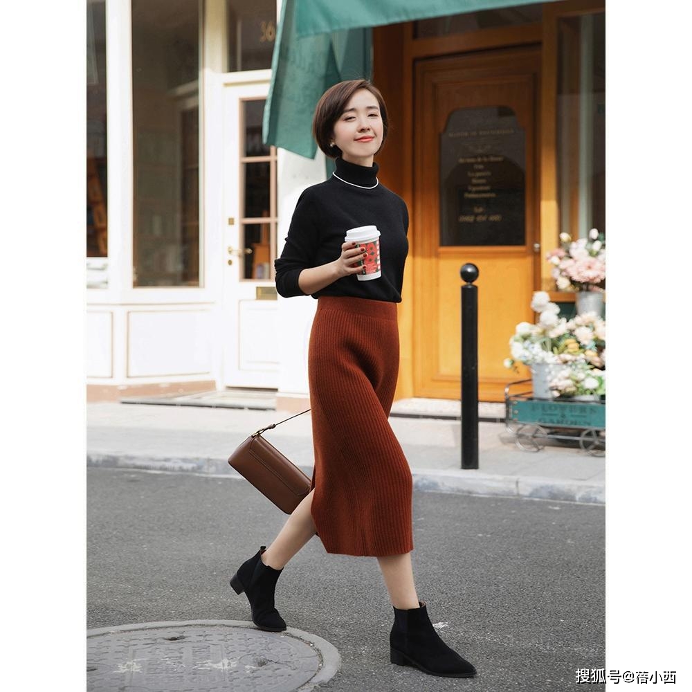 黑色 秋天穿衣色彩怎样搭配才时髦?穿搭公式“红+黑”,高级又洋气