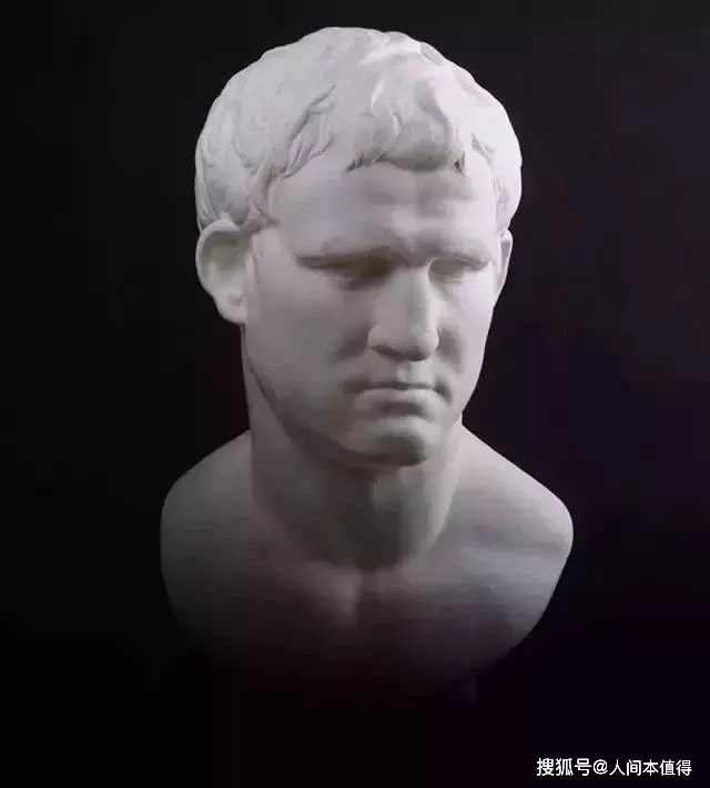 谁说这是老太太)伏尔泰塞内卡(俗称海盗)荷马马赛小卫大卫首先你需要