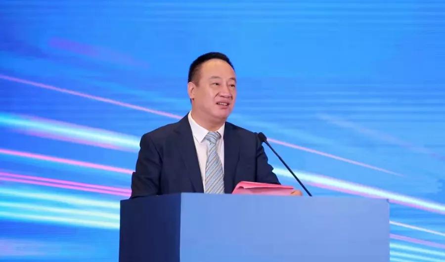 陆建林会长受邀出席济南市工商联与中泰证券战略合作签约仪式并发言