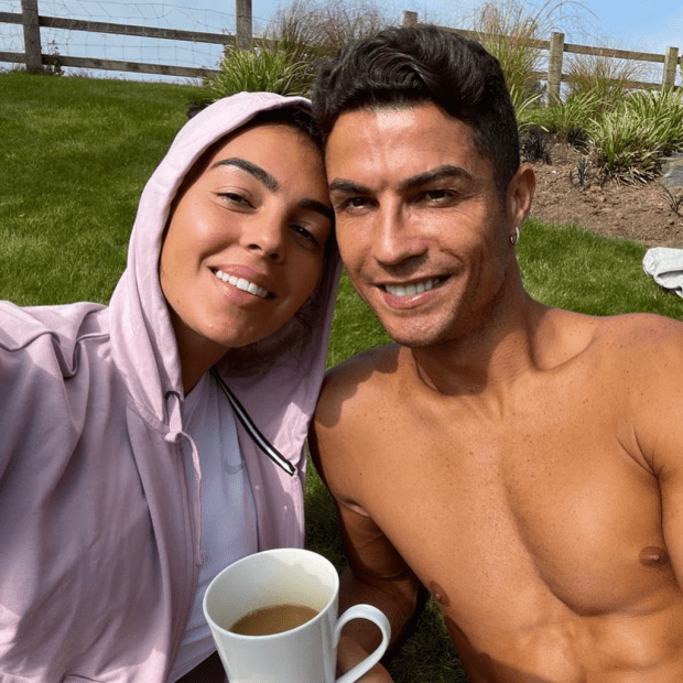 珠宝有钱任性！C罗花10.5万英镑为女友买礼物，乔治娜激动得无言以对