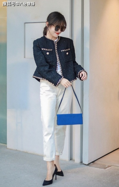 高跟鞋 穿啥小黑裤，今年“小白裤”才受宠，时髦百搭不挑人，咋穿都洋气