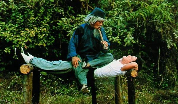 吴京|贬低成龙，狂喷吴京，这一届的网友真难带