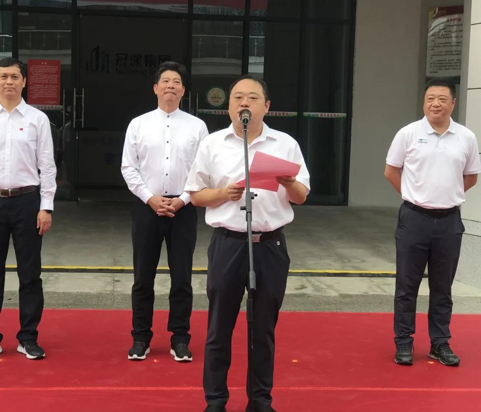 刘润宇在揭牌仪式上表示,国家体育总局小球运动管理中心,中国橄榄球