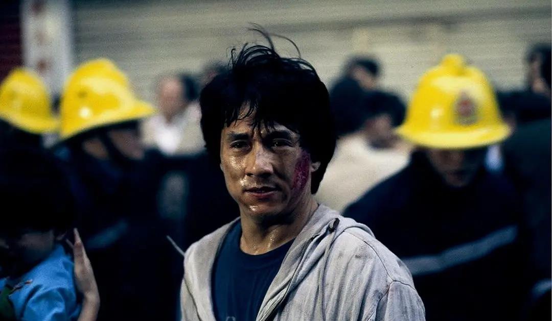 吴京|贬低成龙，狂喷吴京，这一届的网友真难带