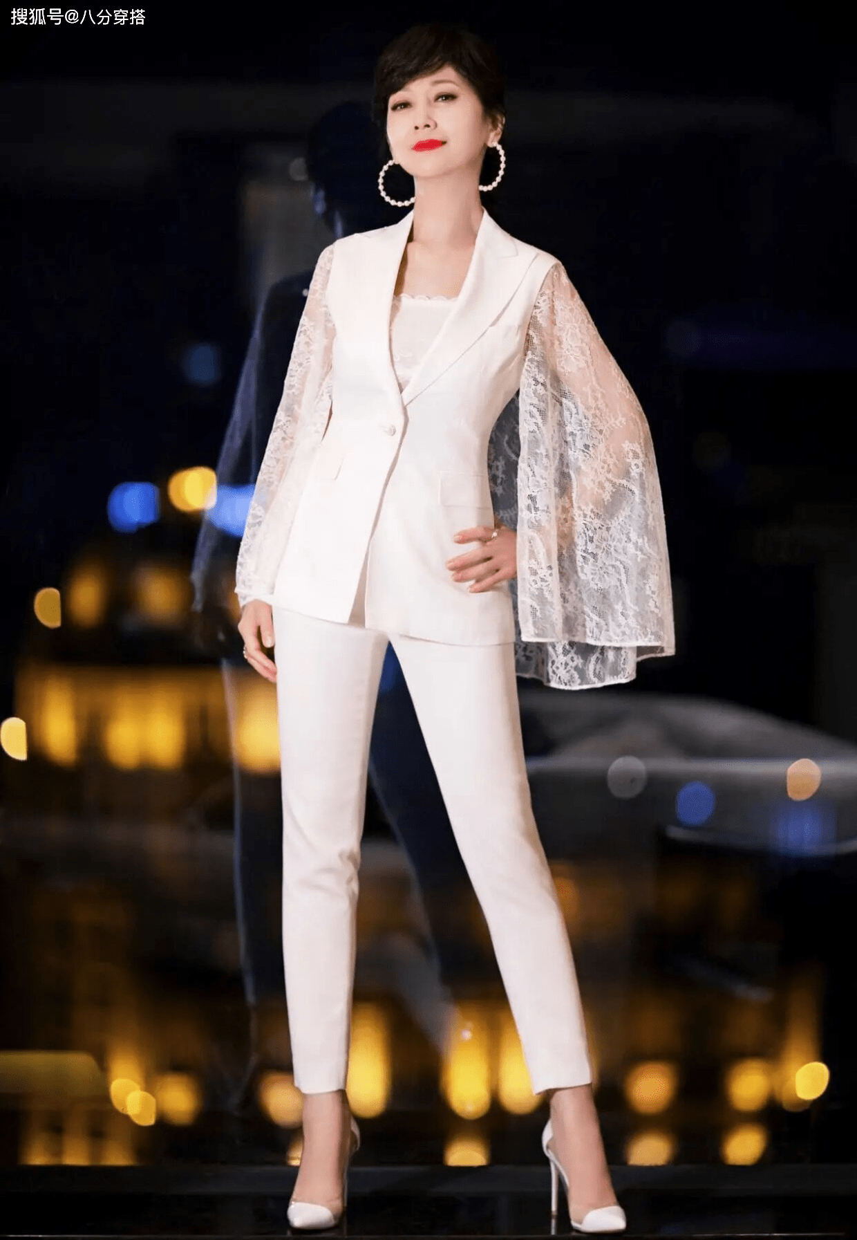 显得 赵雅芝是吃了防腐剂吗?六十多岁穿粉裙也没违和感,少女感无敌了