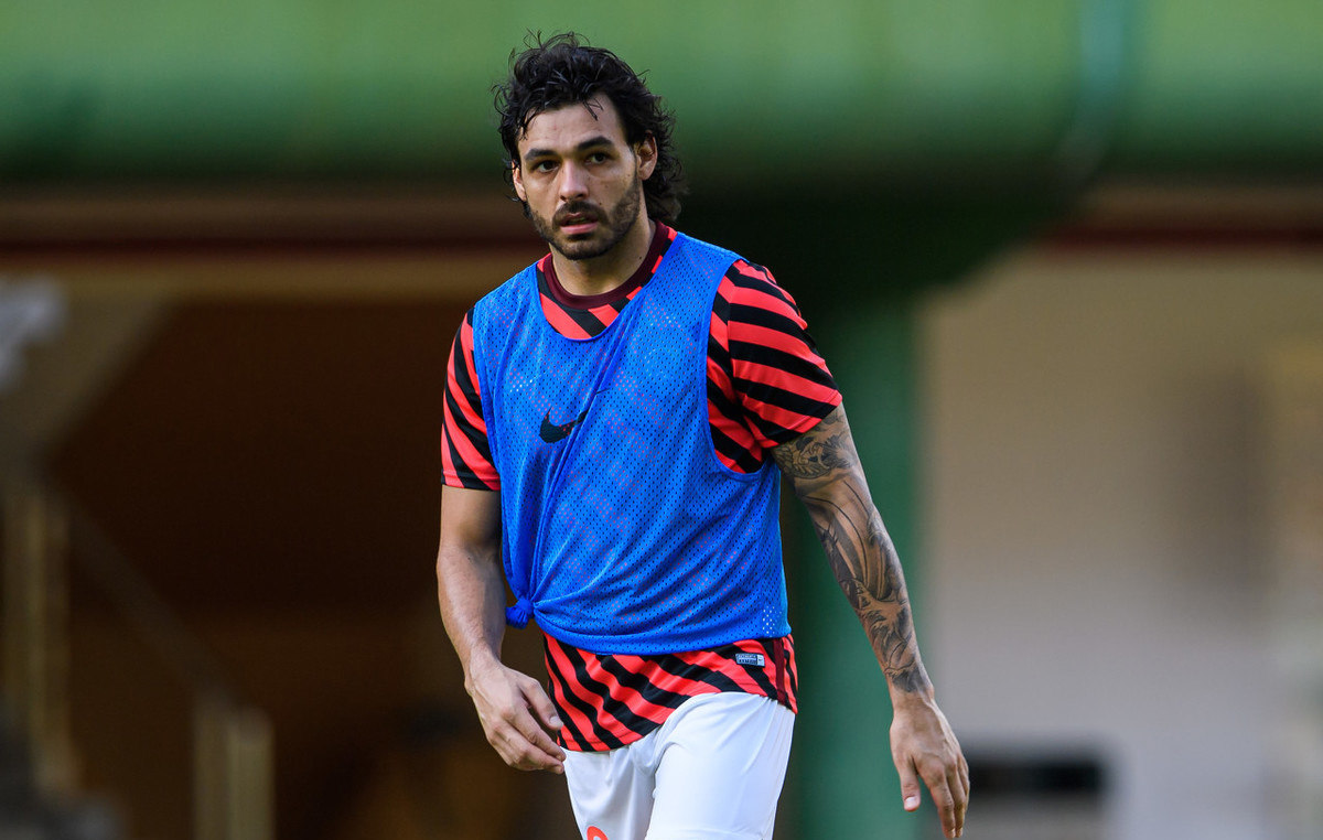 斯科拉里执教国足?高拉特归化现转机?黄健翔公开发声怒斥谣言!_消息