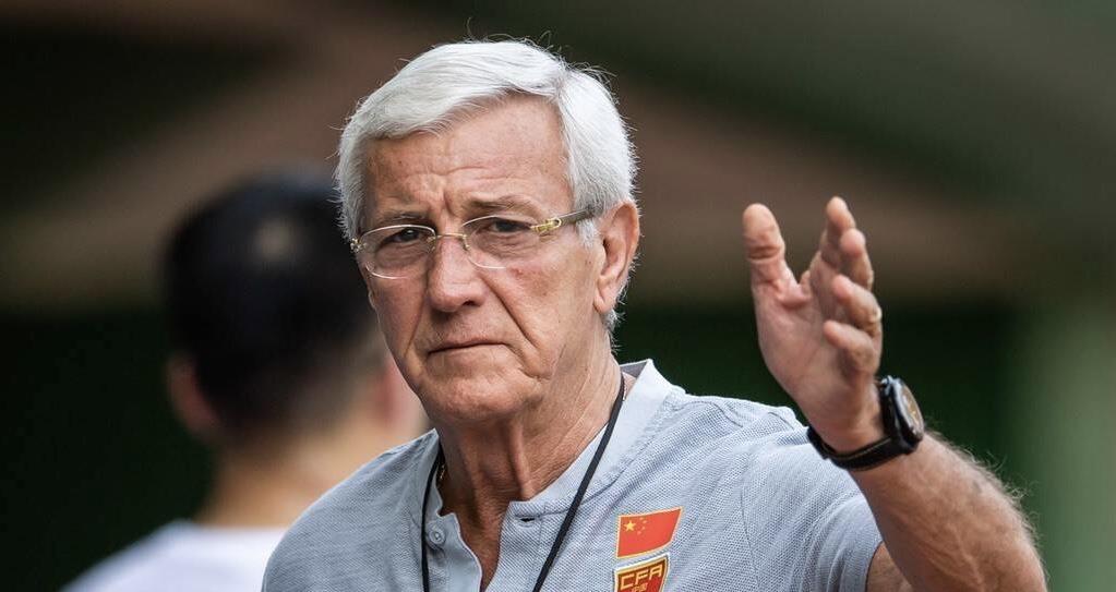 中国足球队教练-前国足主帅以中超为豪!