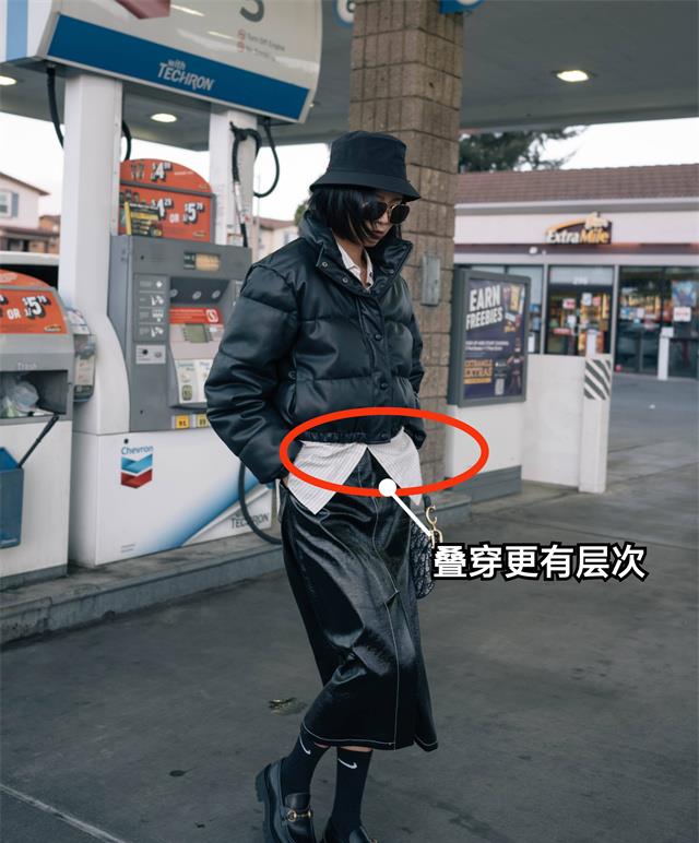 黑色 不流行露脚踝了!今年秋冬“九分穿衣法”才是真时髦,遮肉还增高