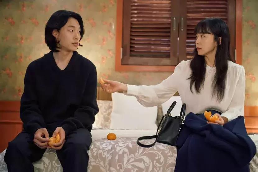 主人公|太宰治《人间失格》再度翻拍韩剧：同一种风格，不同的故事