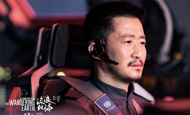吴京|《流浪地球2》豪华阵容开机现场,吴京刘德华张丰毅齐聚一堂