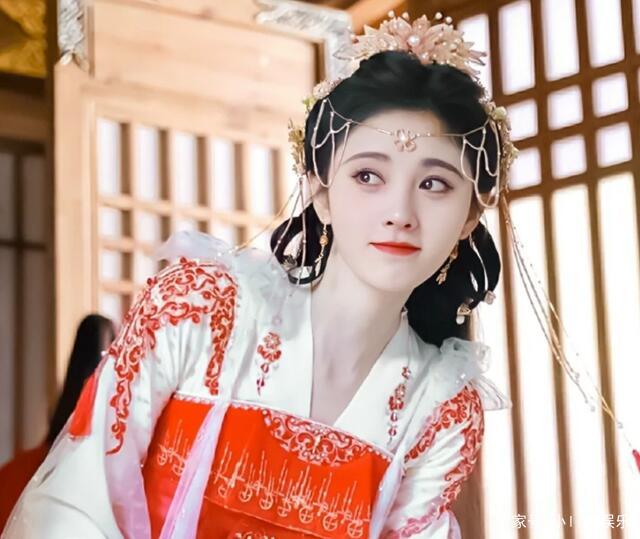 因为 古装剧还是“花样多”香，鞠婧祎《嘉南传》光发型就让人圈粉