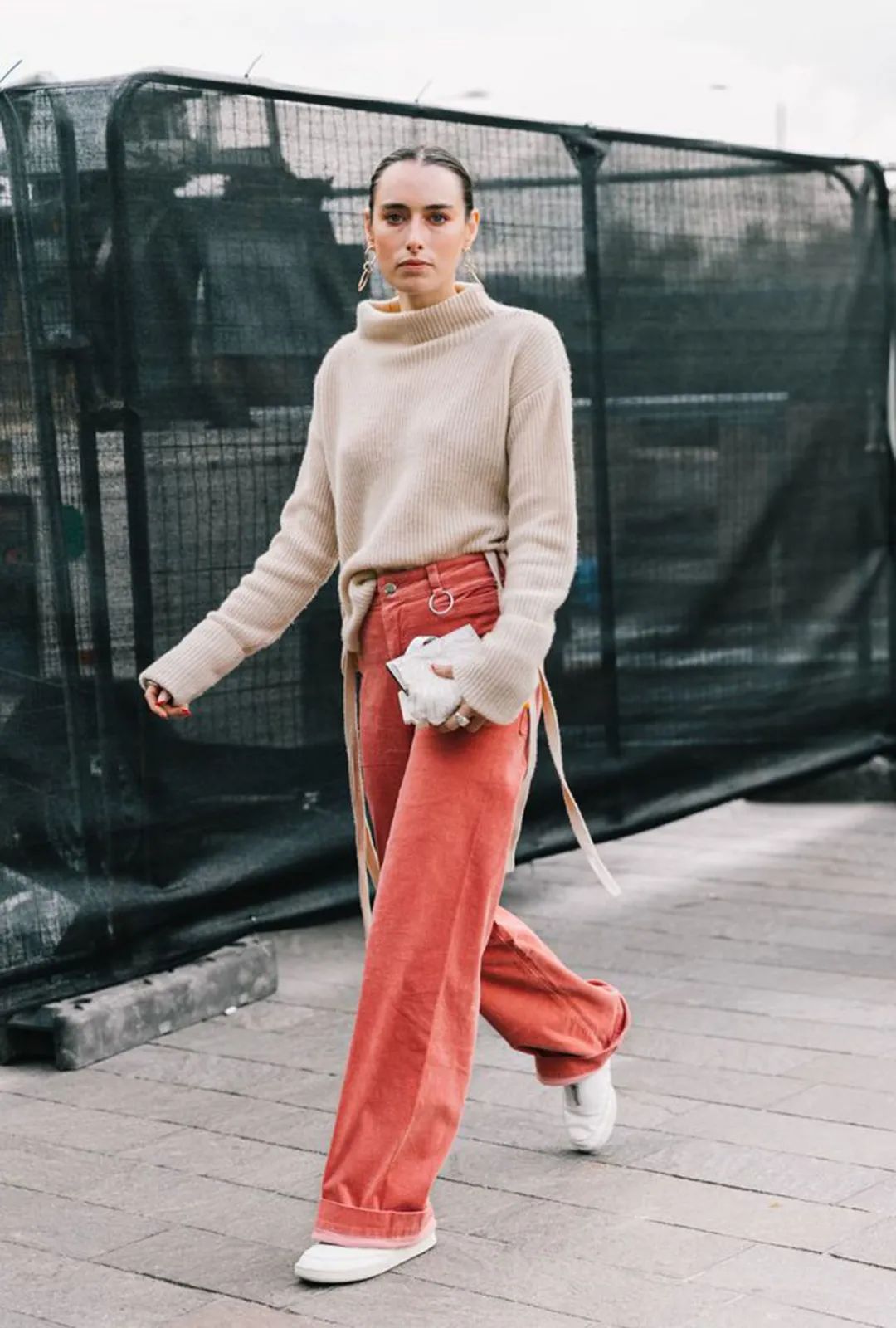 身材 今年毛衣流行这么塞！巨显瘦显高巨好看！