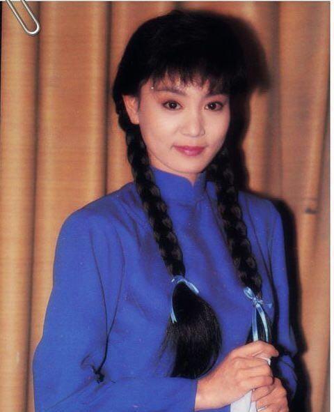 《几度夕阳红》播出后,刘雪华借李梦竹一角一炮而红,迎来了事业高峰.